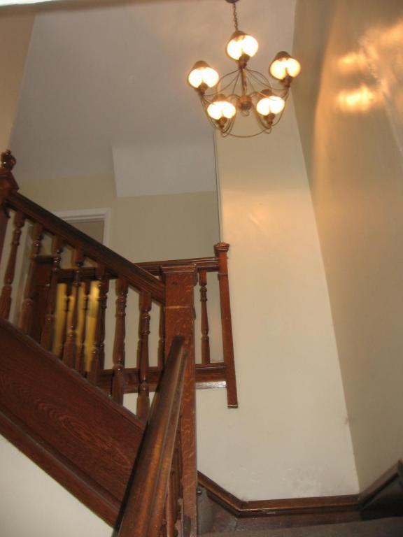 2592 East Ave - Photo 2 of 13