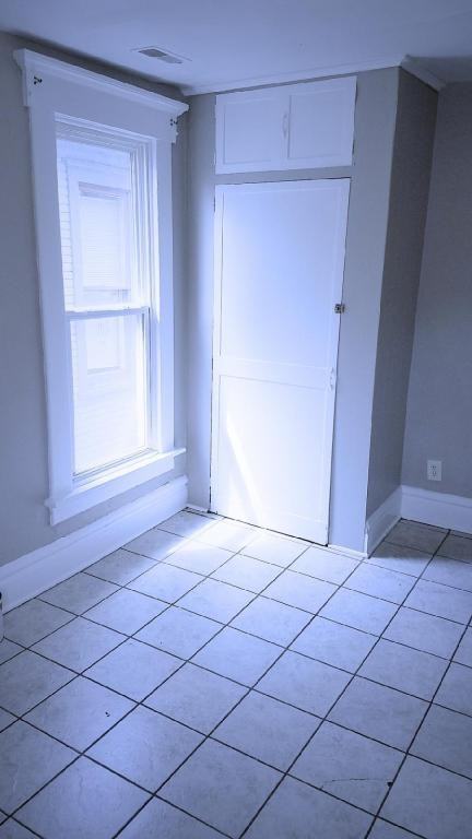 2592 East Ave - Photo 7 of 13