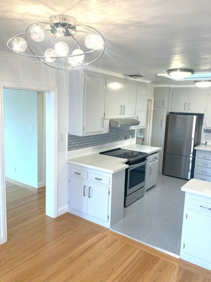 304 Euclid Ave - Photo 3 of 9