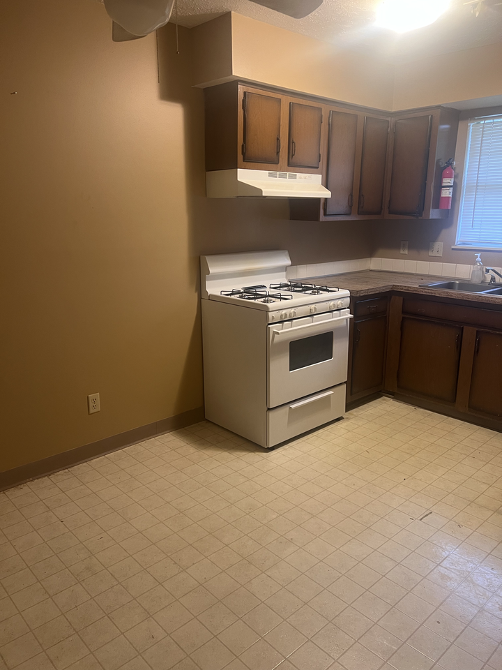 Wilmich Dr #2020 - Photo 4 of 6