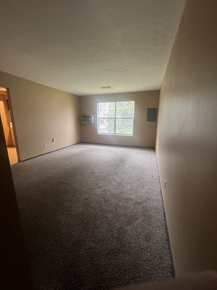 Wilmich Dr #2020 - Photo 5 of 6