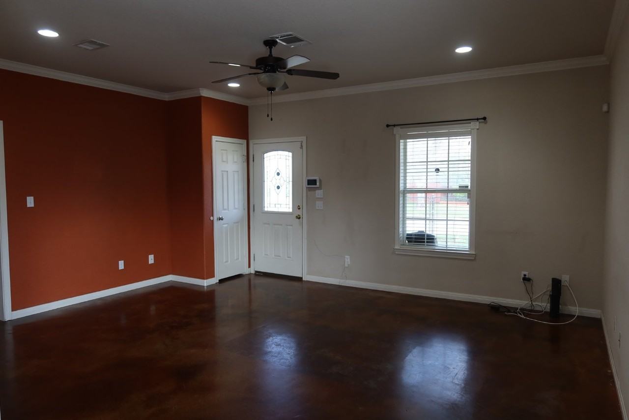 2200 Parrott Ave - Photo 4 of 21