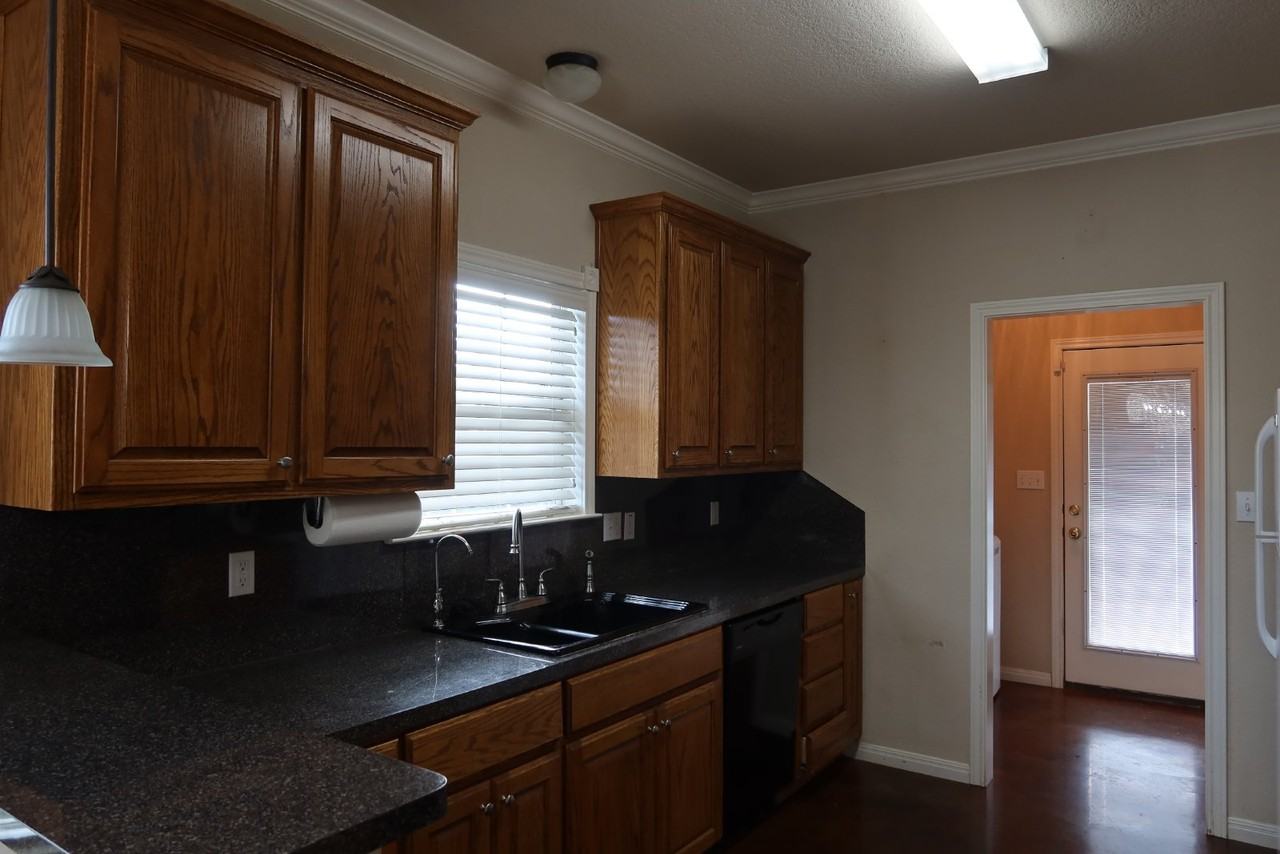 2200 Parrott Ave - Photo 6 of 21