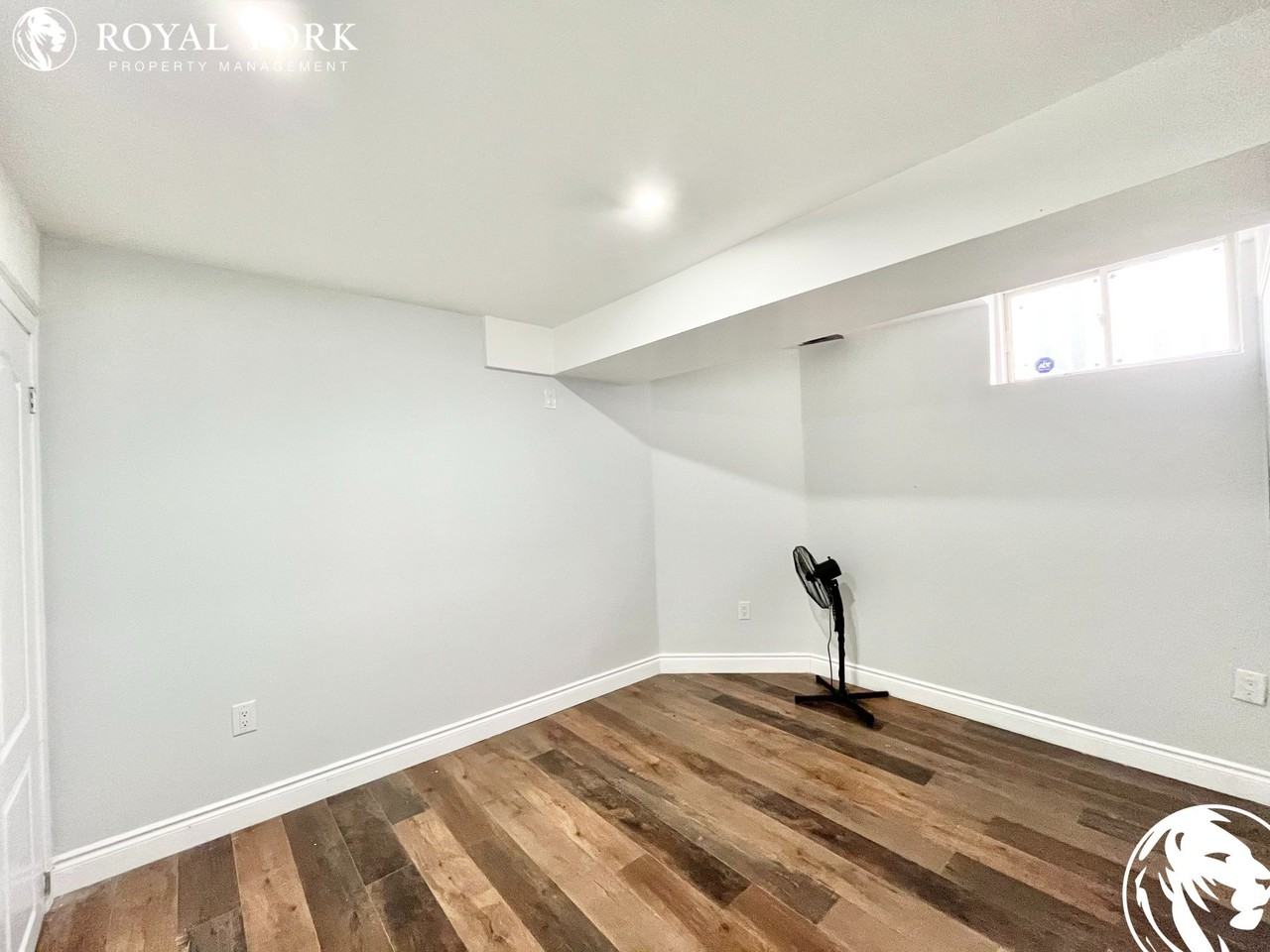 2153 Violet Street, Barrie, Ontario L4N 9M6 Apartments 153 Violet St