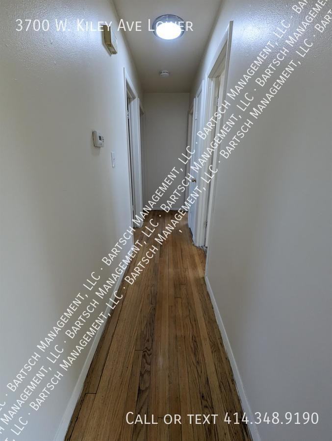 3700 W Kiley Ave Lowr - Photo 2 of 8