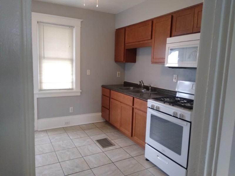 12 N Clover Ave - Photo 3 of 5