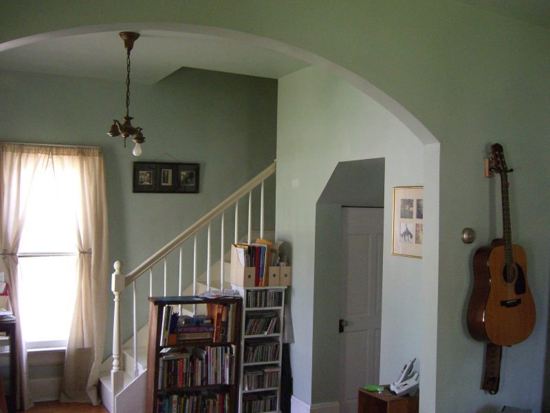 215 Edwards St - Photo 2 of 12