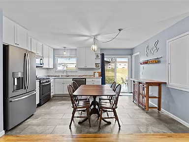 12057 Renaissance Dr - Photo 3 of 21