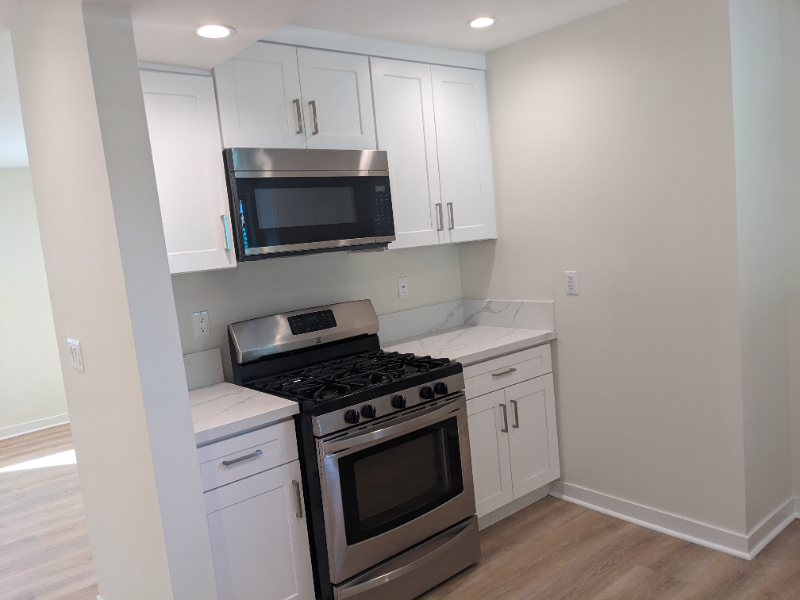 2102 1/2 Thurman Ave #2102-1-2 - Photo 4 of 15