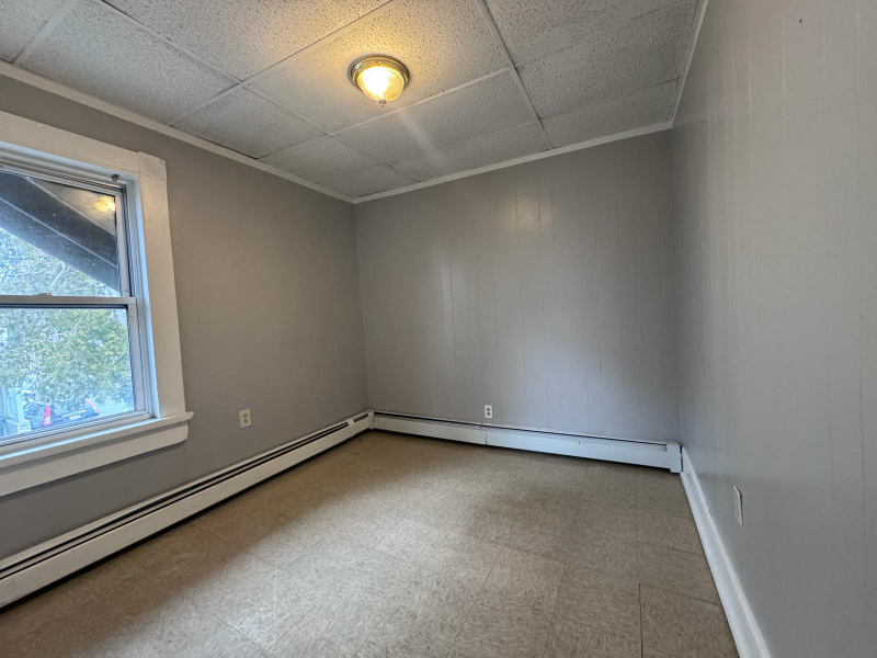 16 Prospect Ct #2 - Photo 3 of 11