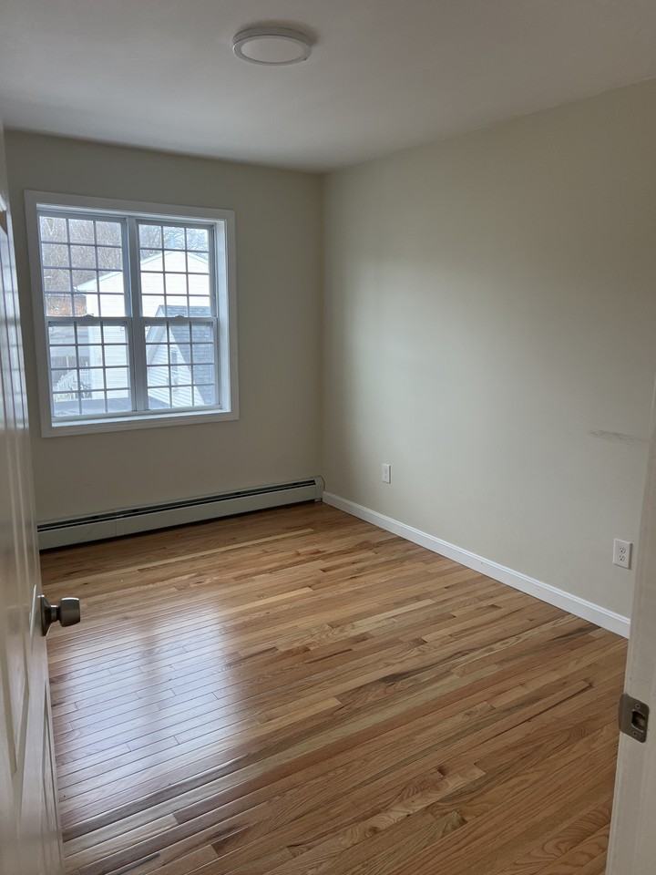 76 Hall St #2ndFL - Photo 2 of 15