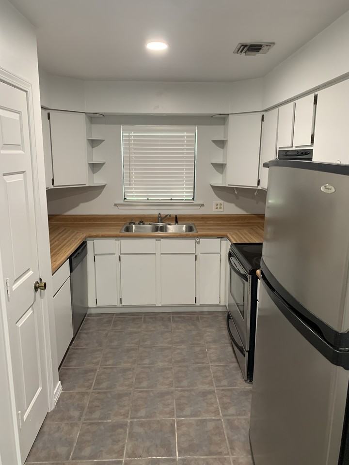 45 Hickory Dr #NA - Photo 2 of 10