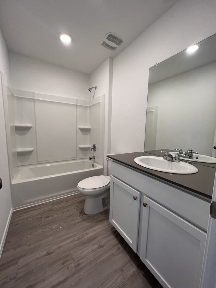5335 Hornbeck Hts #NA - Photo 6 of 8