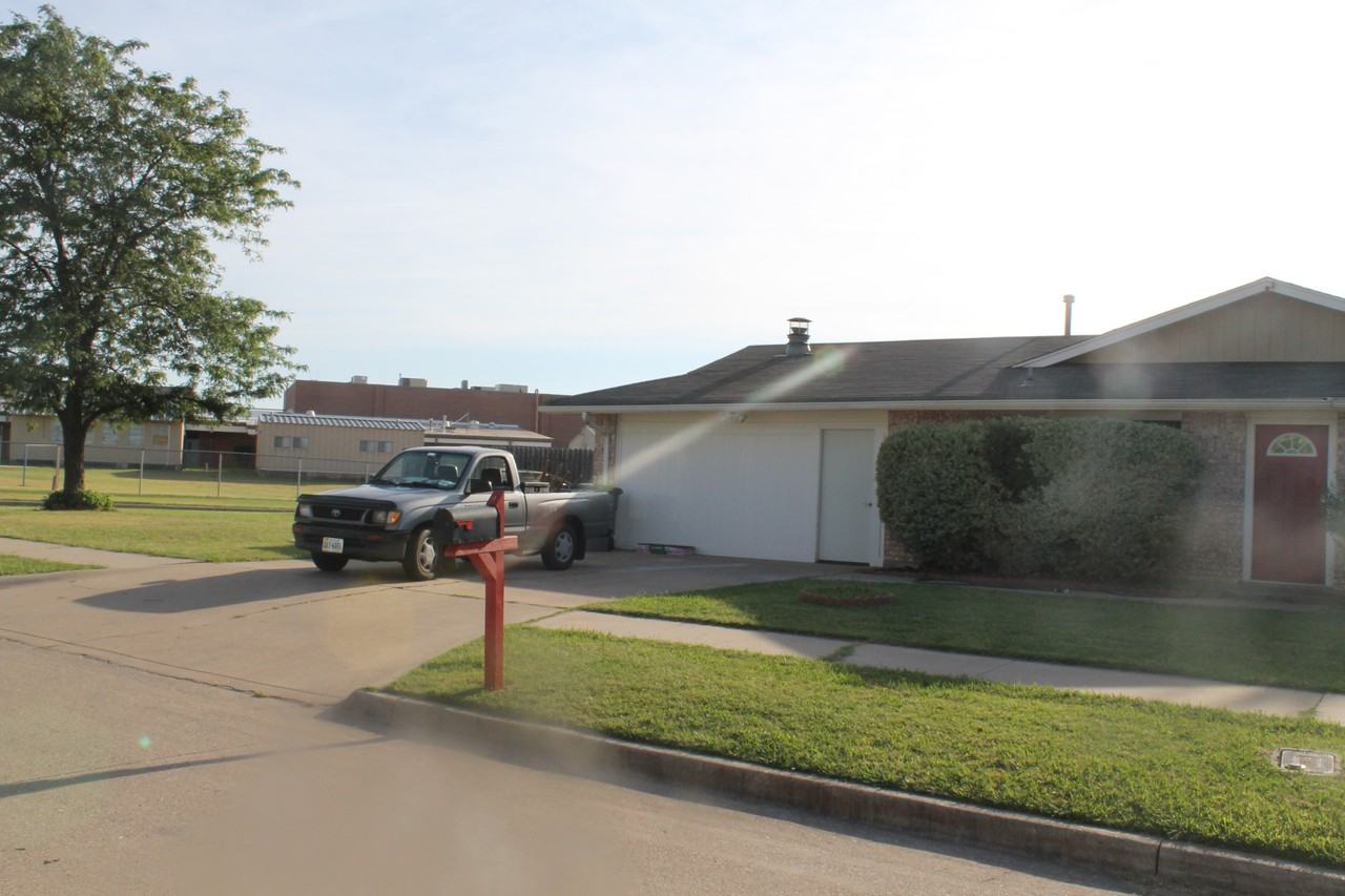 502 Sw 70th St #NA - Photo 4 of 50