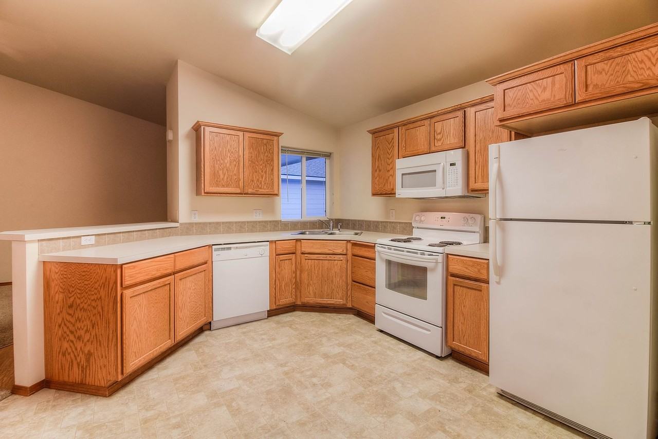 Cottonwood Grove 1002 S 90th - Photo 2 of 6