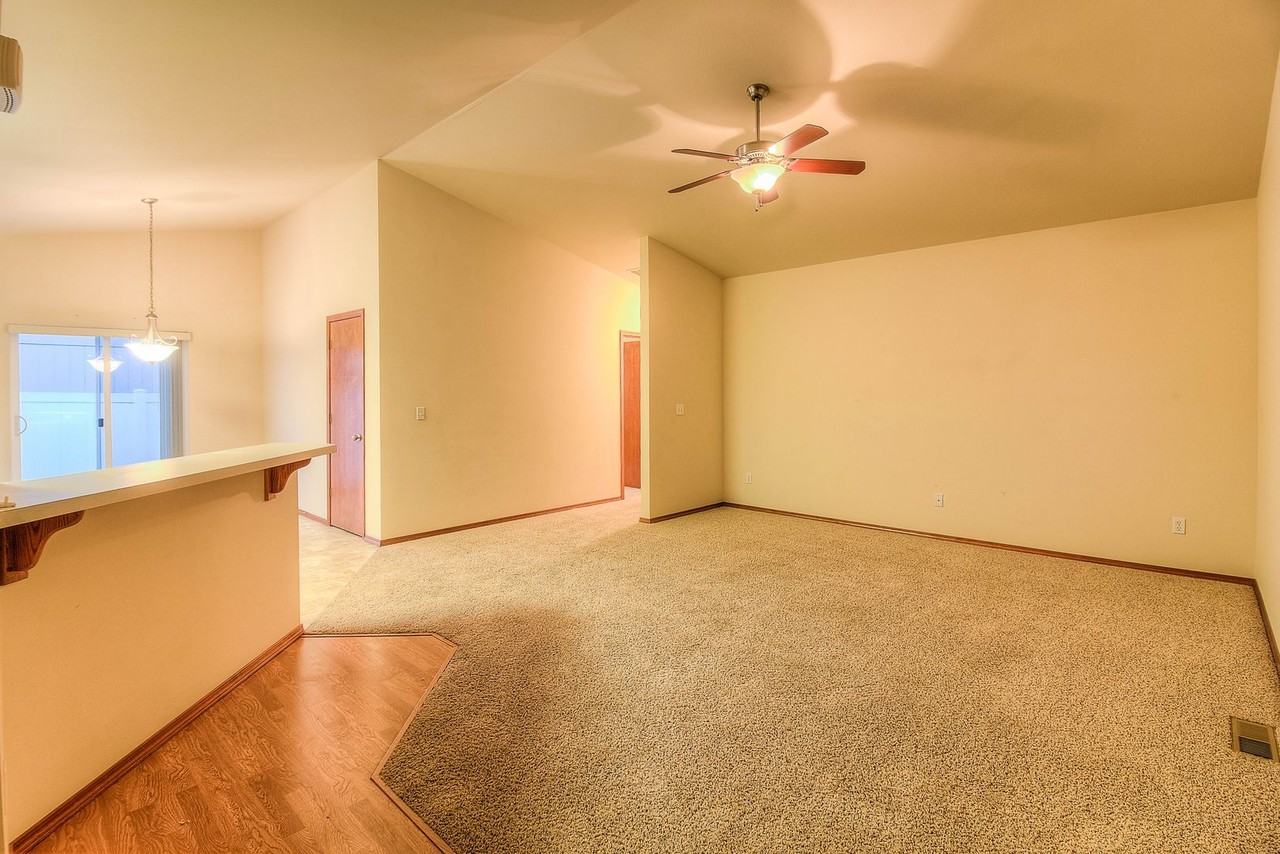 Cottonwood Grove 1002 S 90th - Photo 3 of 6