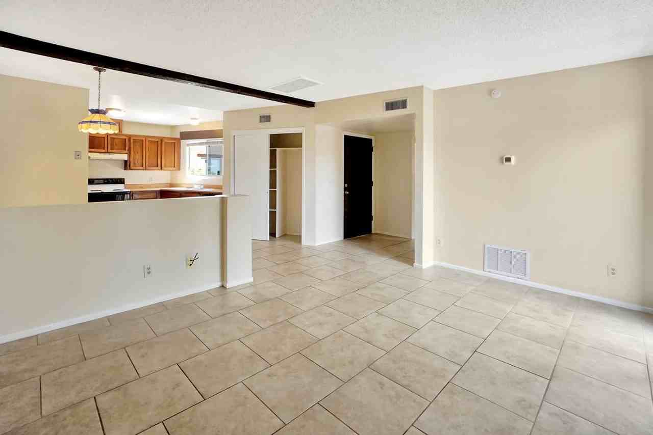 4325 E Fairmount St #1 - Photo 3 of 7