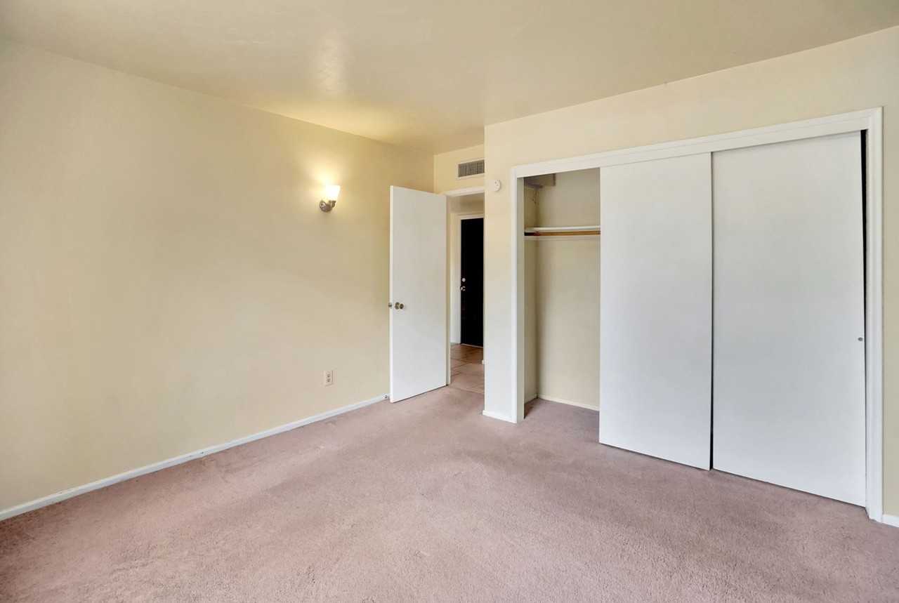 4325 E Fairmount St #1 - Photo 4 of 7