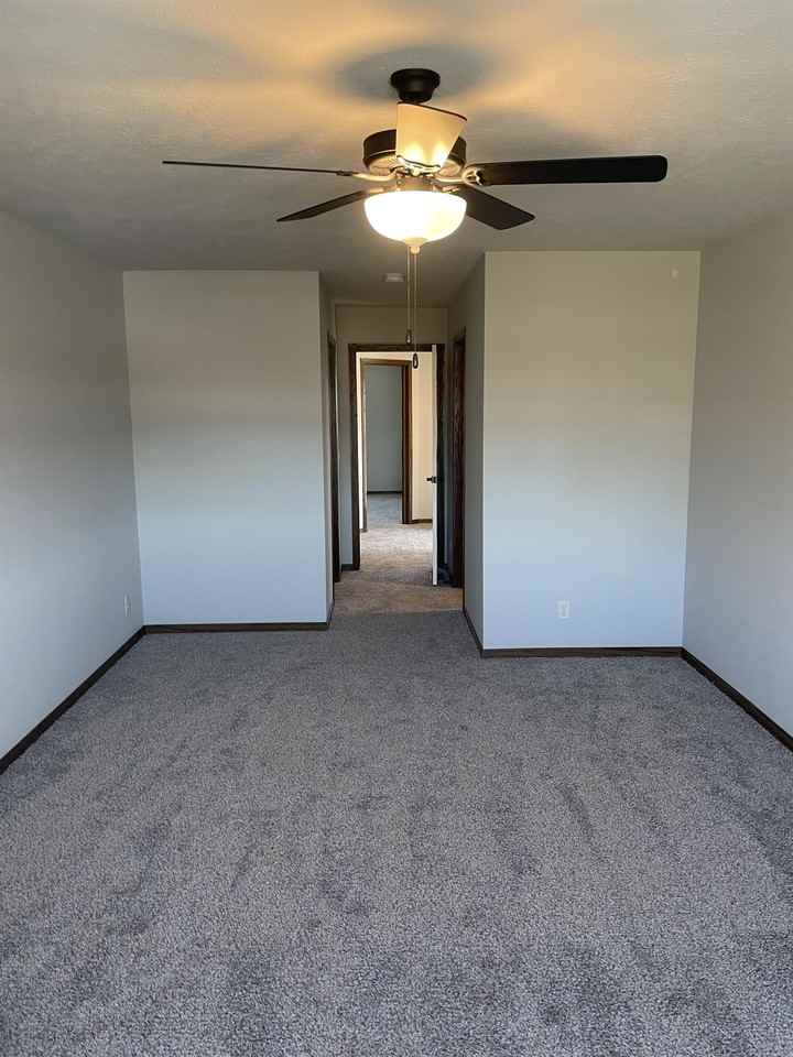 9200 Peregrine Rd #1 - Photo 5 of 33