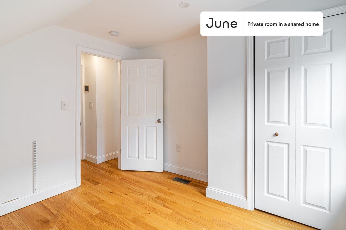 29 Alston St #E - Photo 4 of 18