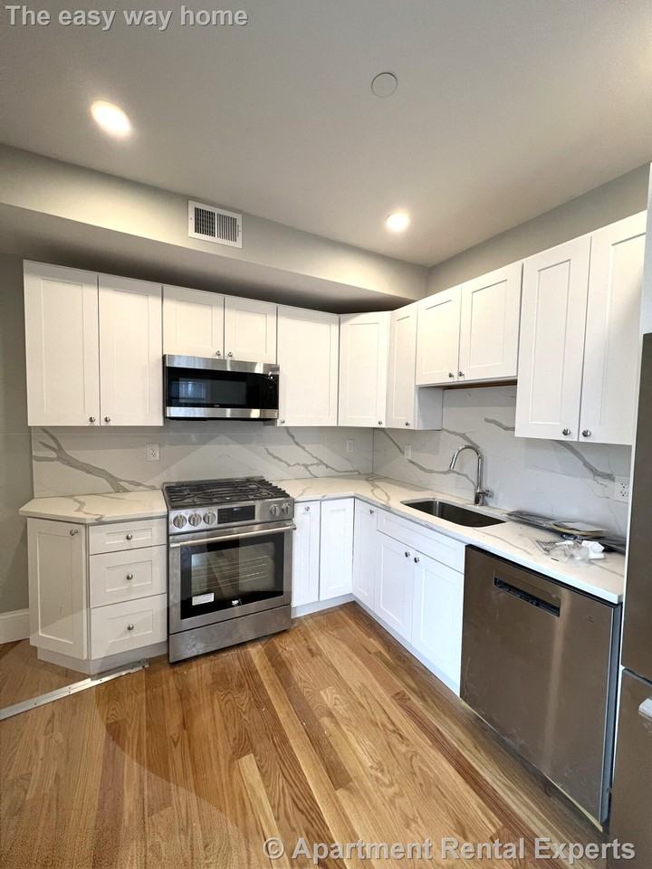73 Pearl St #2 - Photo 2 of 18