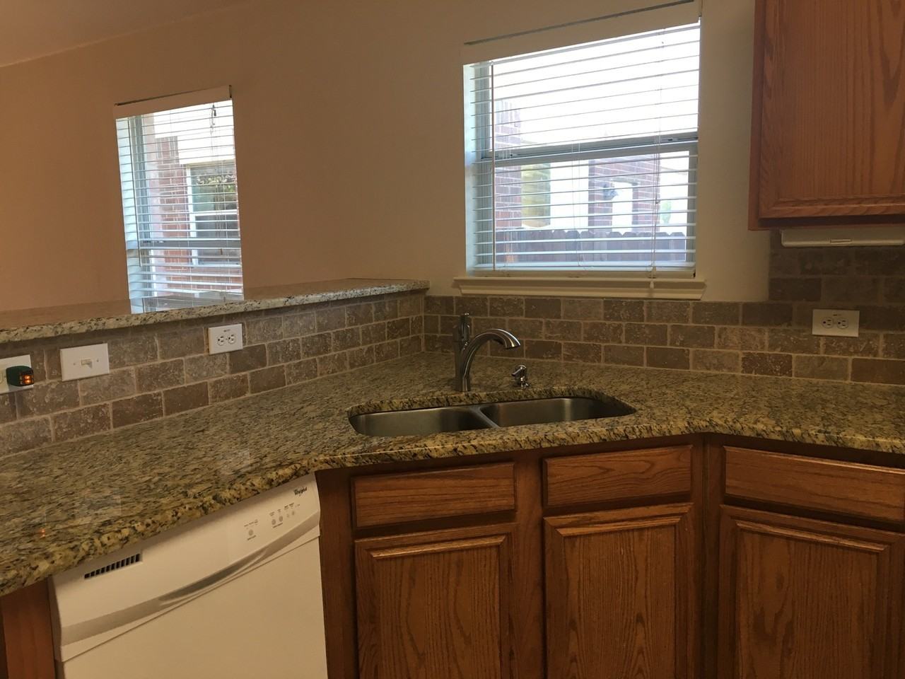 11405 Gloriosa Dr - Photo 5 of 26