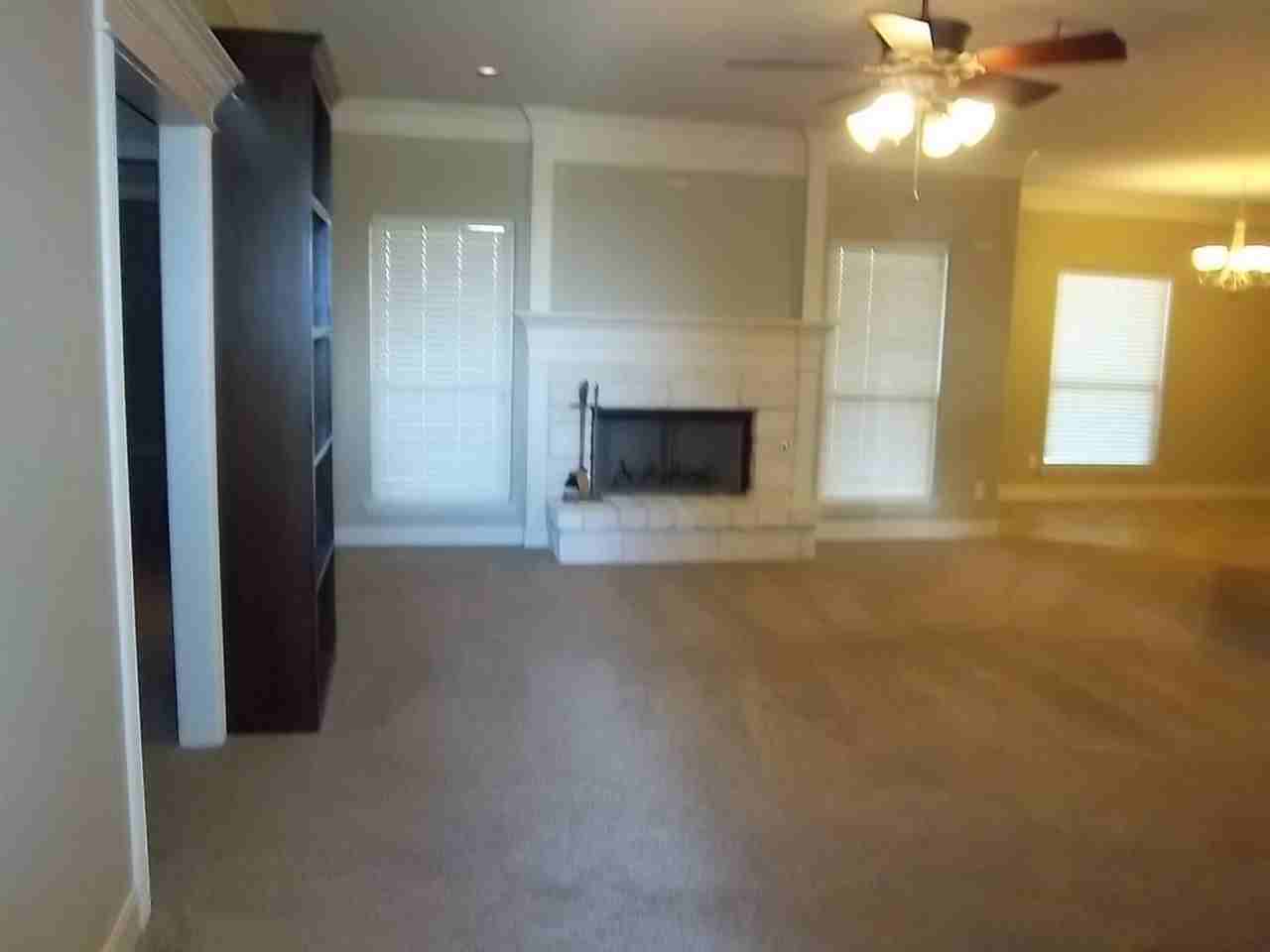 17351 Bobbye Ln - Photo 2 of 9