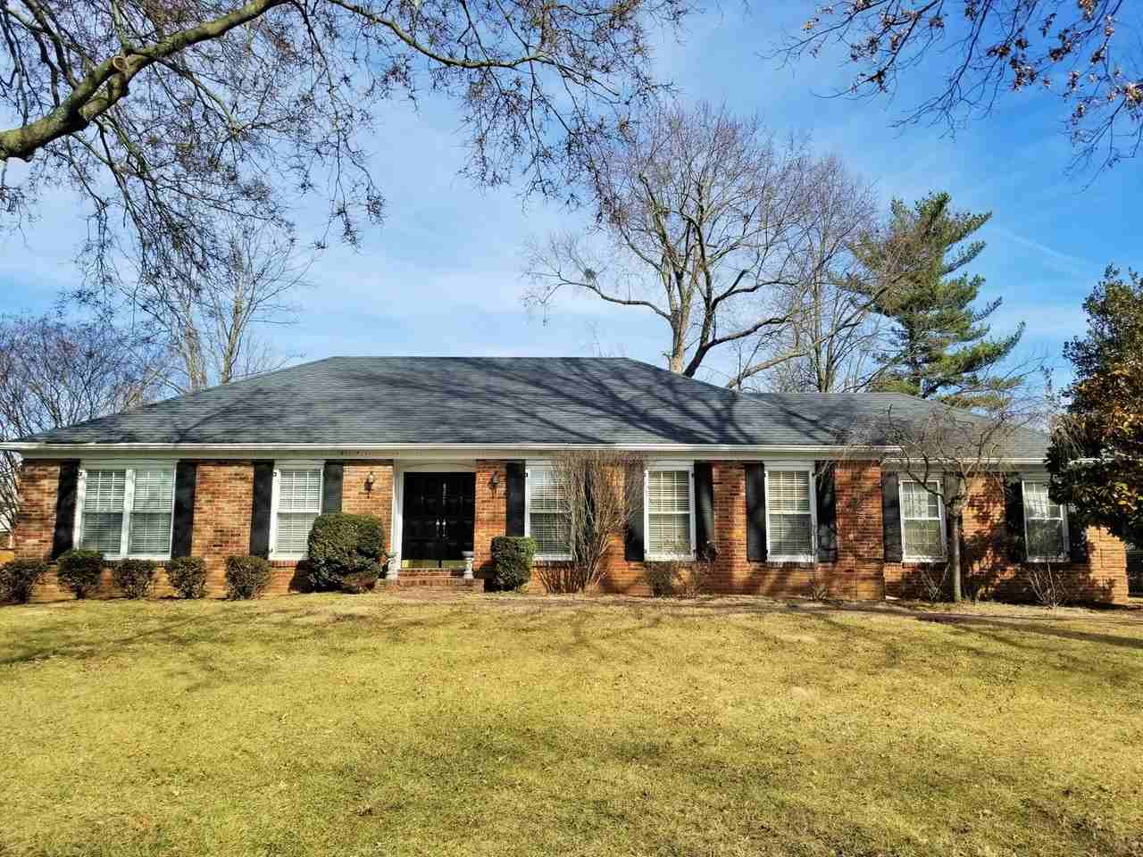 8203 Camberley Dr - Photo 2 of 50
