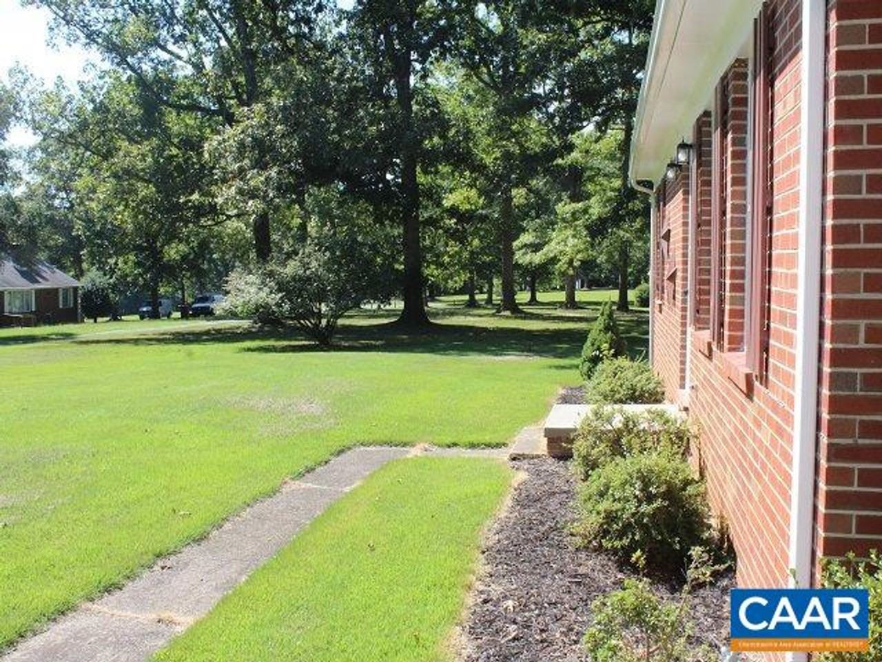 362 Edd Ridge Ln - Photo 2 of 13