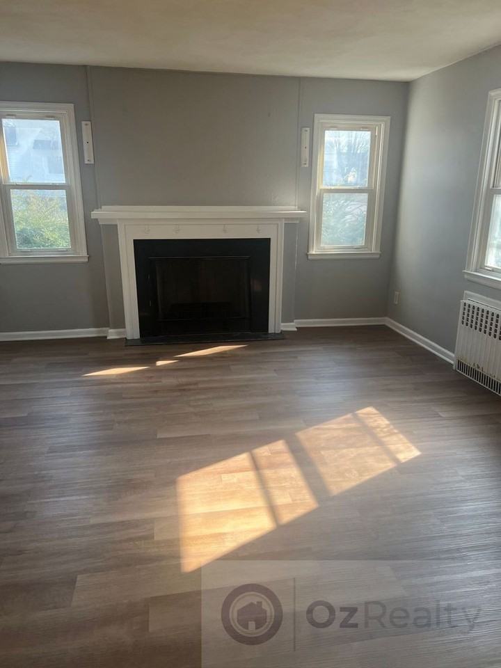 4301 Vermaas Ave - Photo 2 of 8