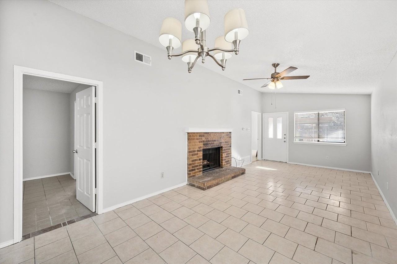 5821 Mansfield Rd - Photo 7 of 24