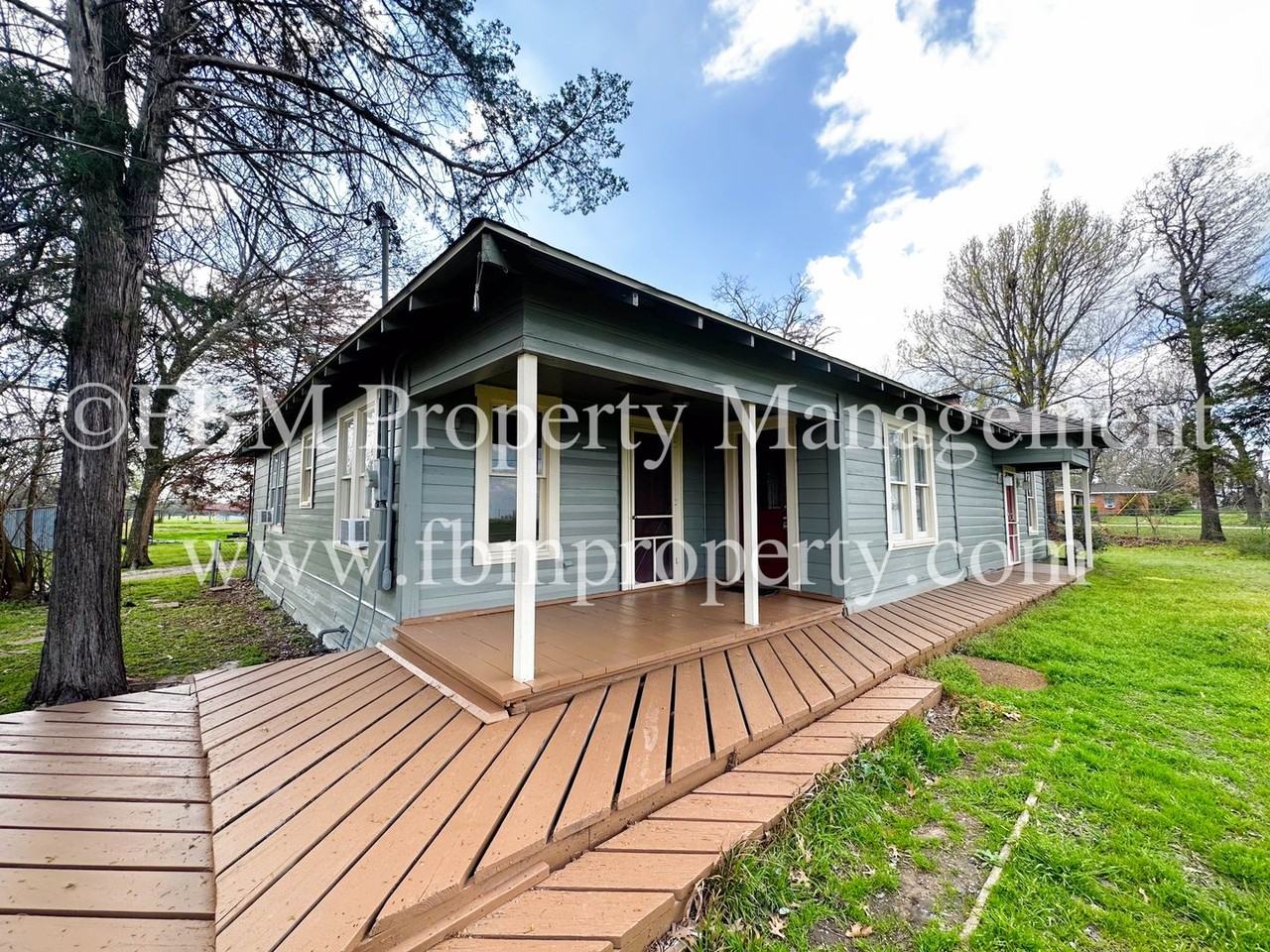 3701 Emhouse Rd - Photo 2 of 23