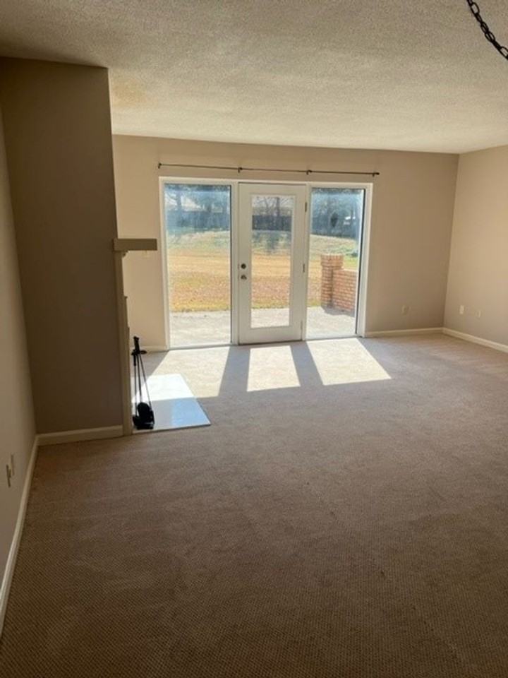 165 165 Fox Run - Photo 4 of 12