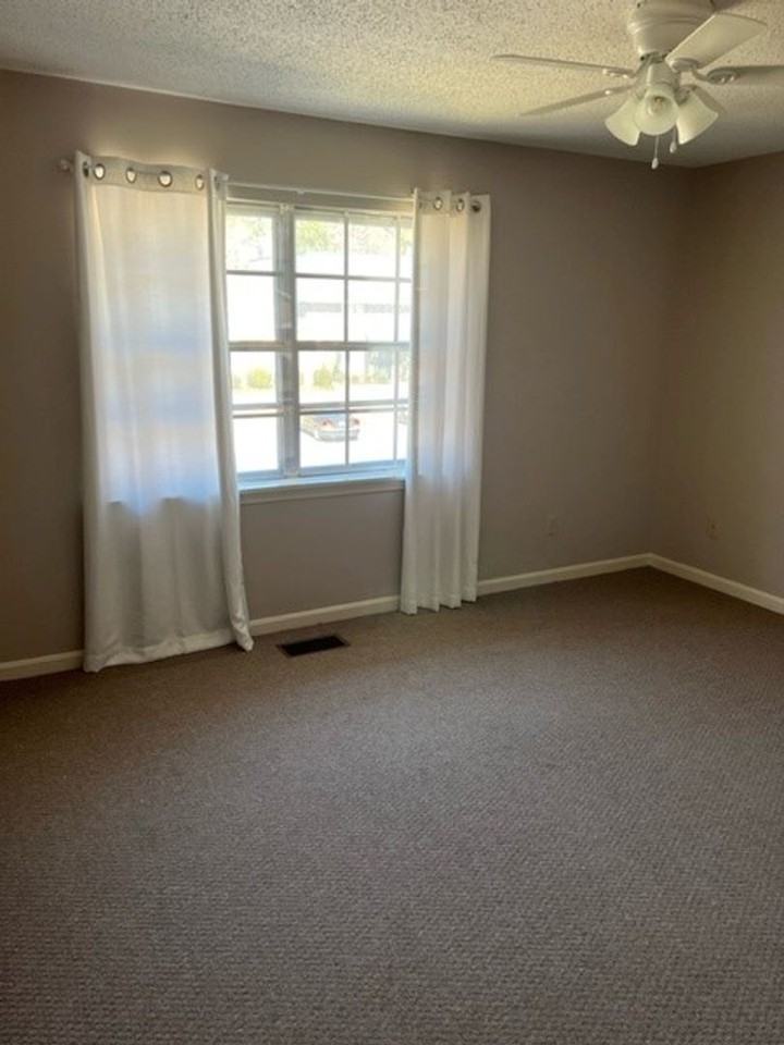 165 165 Fox Run - Photo 7 of 12