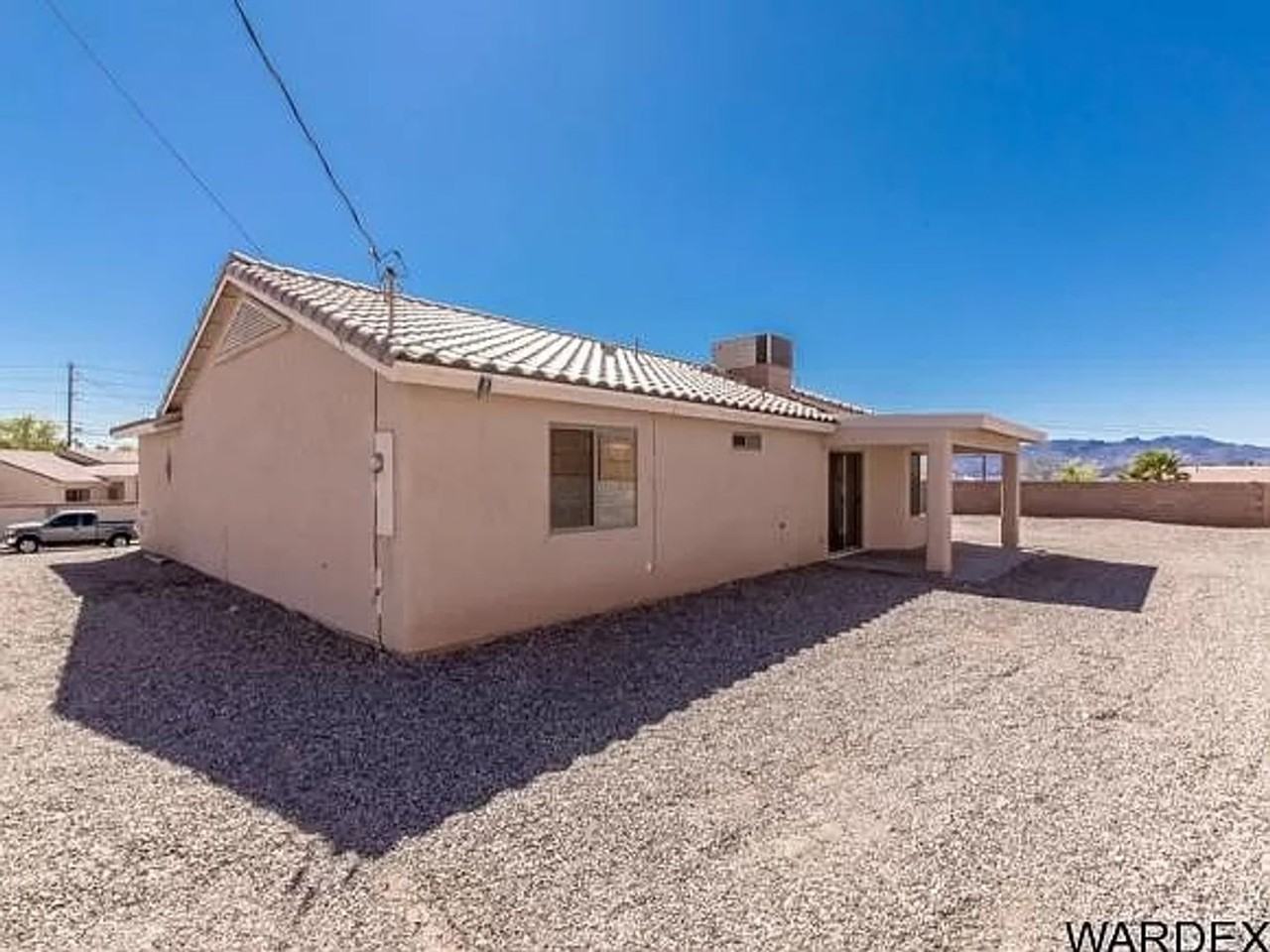 2675 Bluewater Dr - Photo 4 of 27