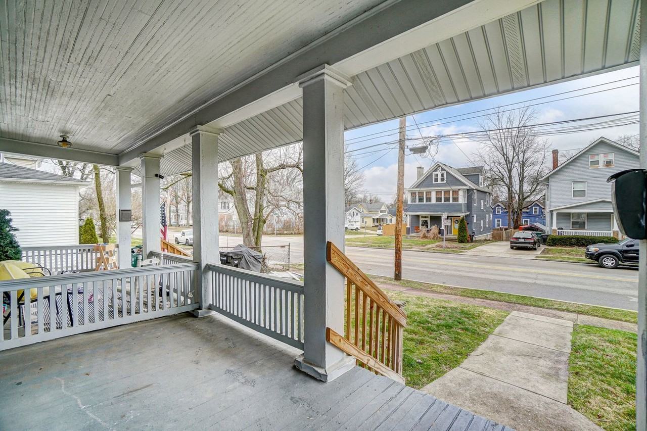 6004 Bramble Ave - Photo 5 of 36