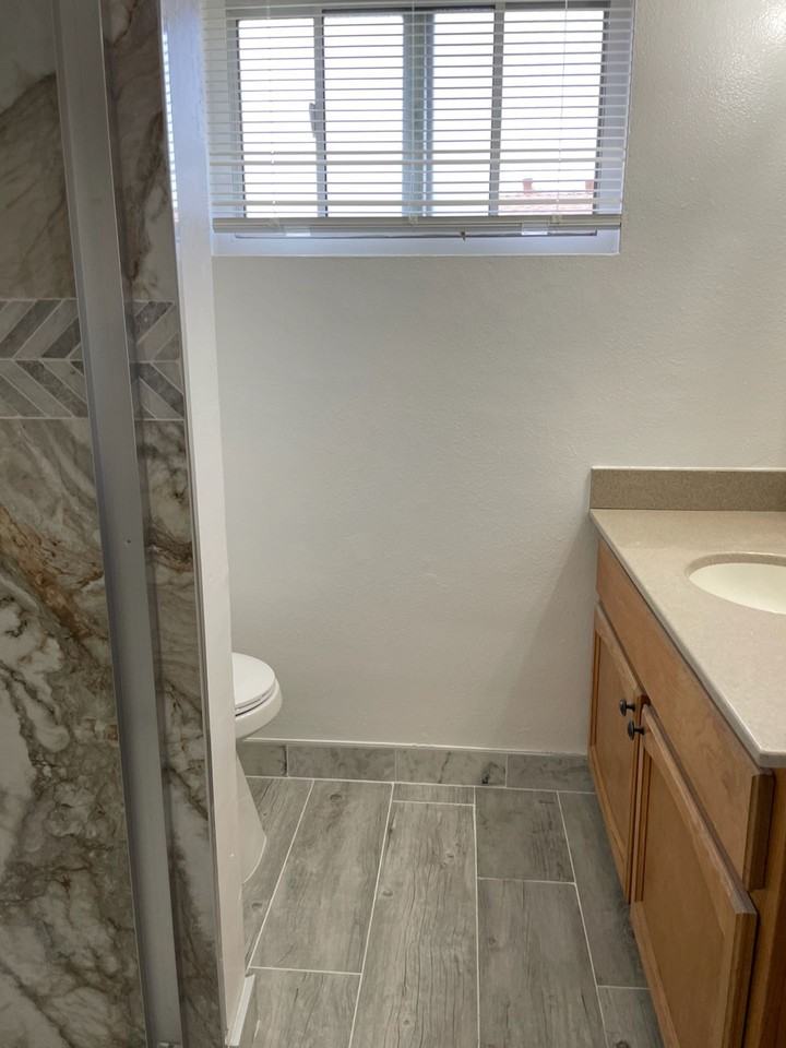 1316 W Valencia Dr - Photo 5 of 23