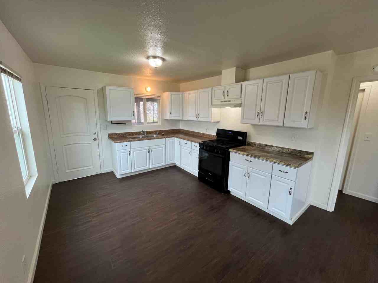 22308 Avenue 152 - Photo 3 of 13