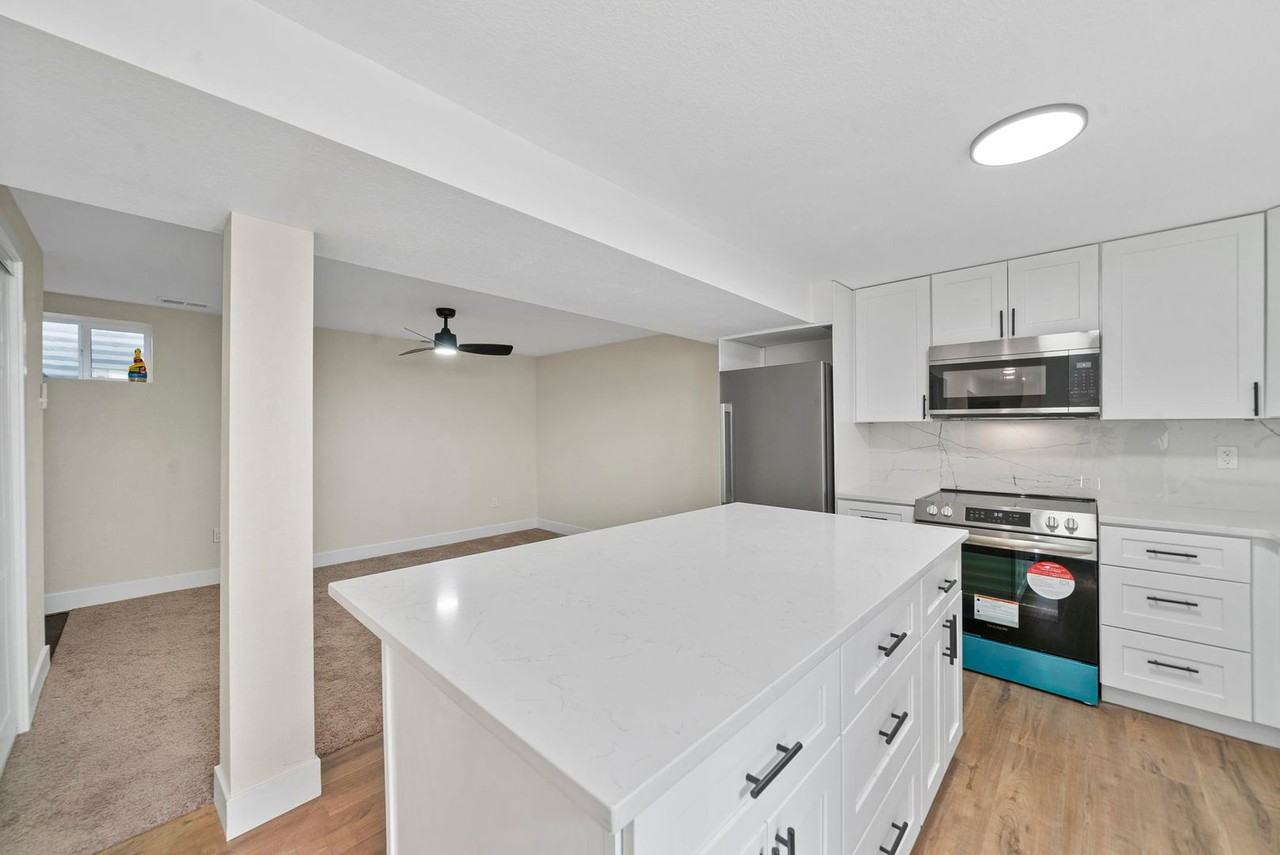 6366 1/2 Julian St - Photo 3 of 11