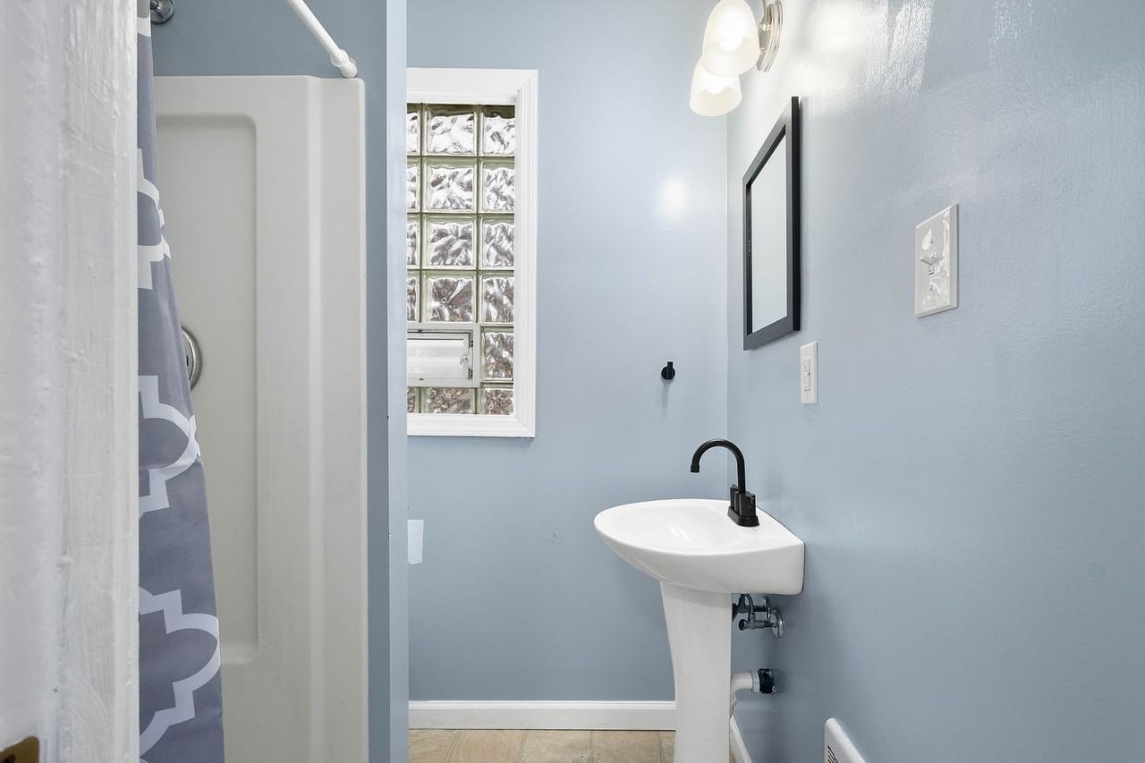 1308 Hays St - Photo 2 of 28