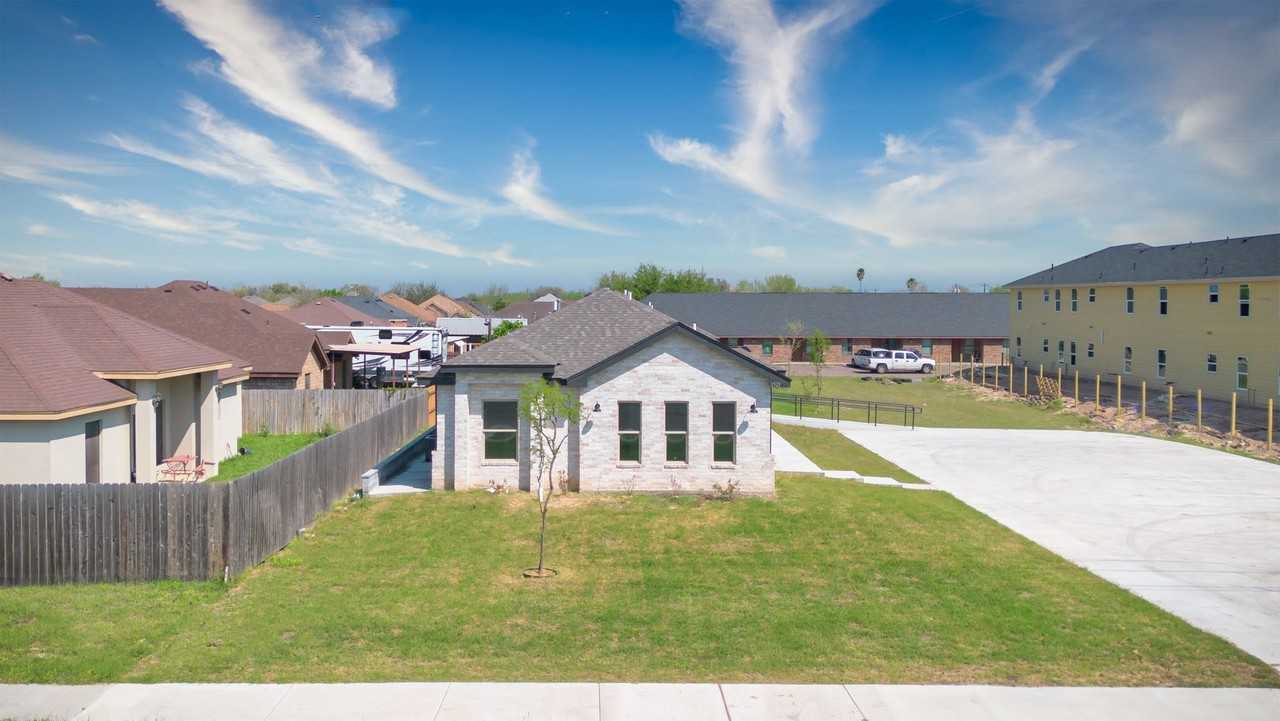 Dinora Flores 1521 St. Francis Apartments 1521 W Mile 4 Rd, West