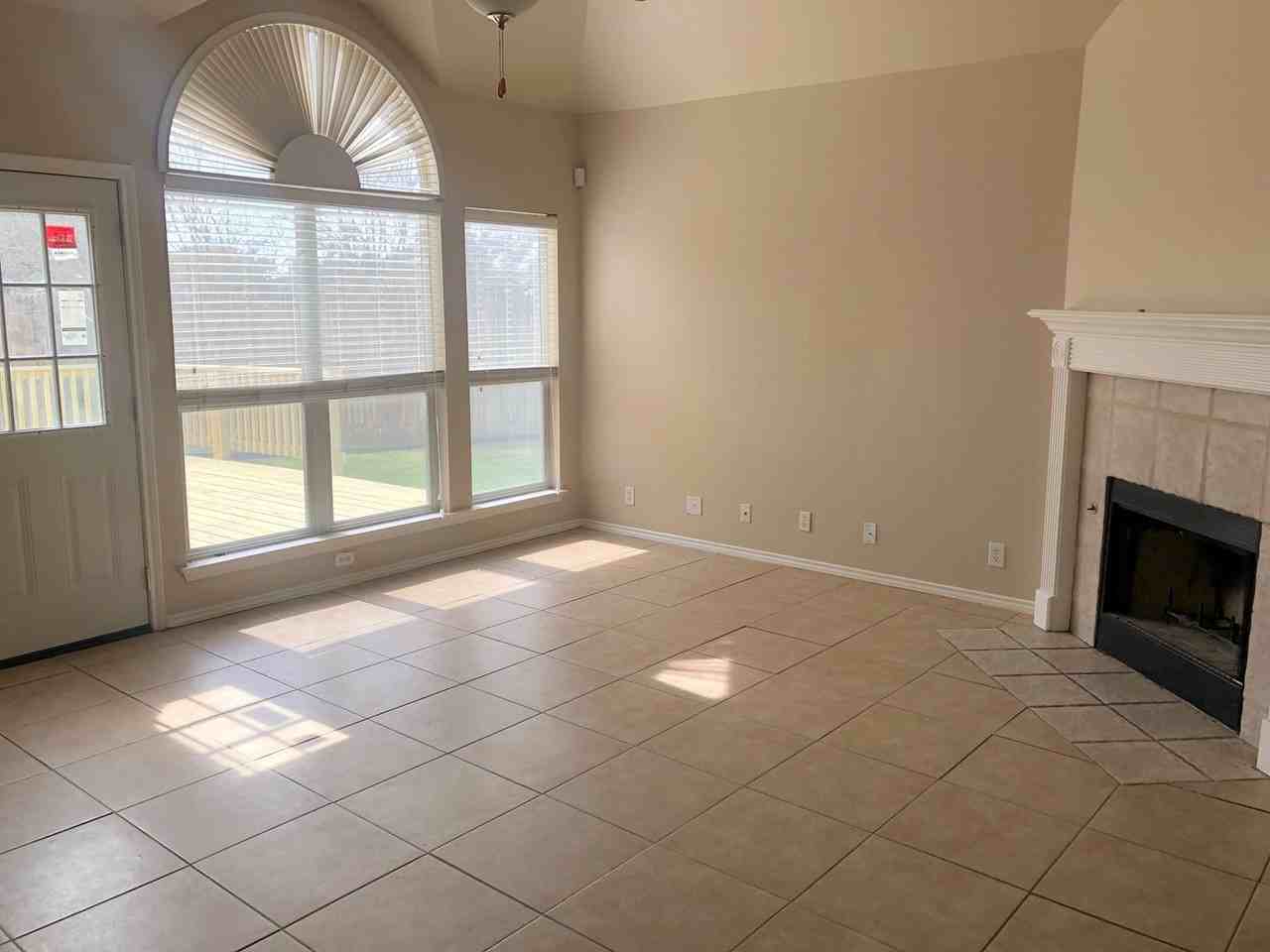 5126 Ascot Pl - Photo 3 of 17