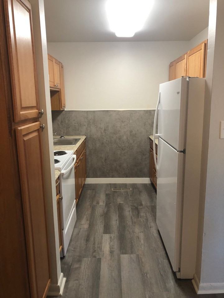 529-531 W 5th St - Photo 2 of 10