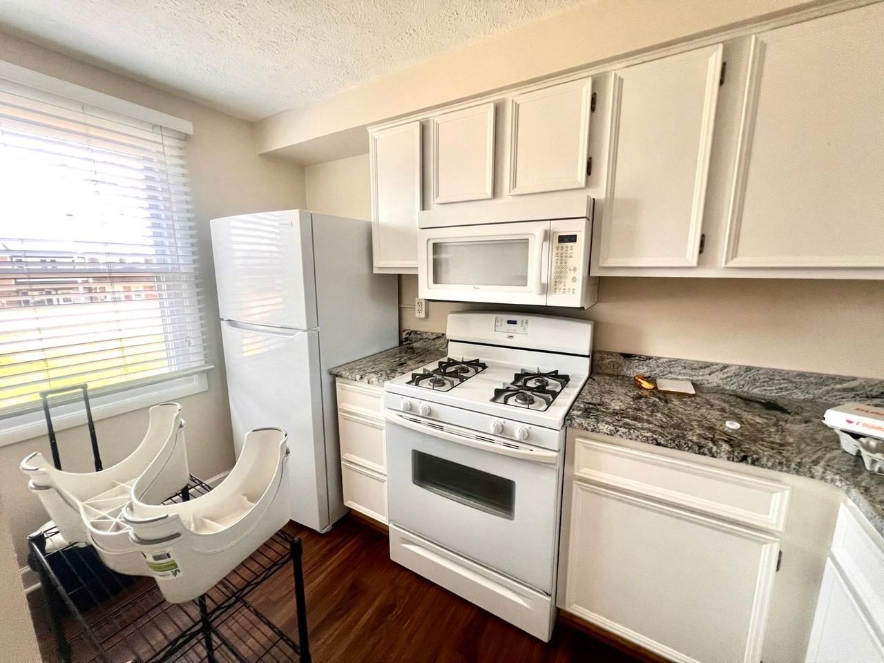 406 Bonnie Brae Dr - Photo 6 of 25