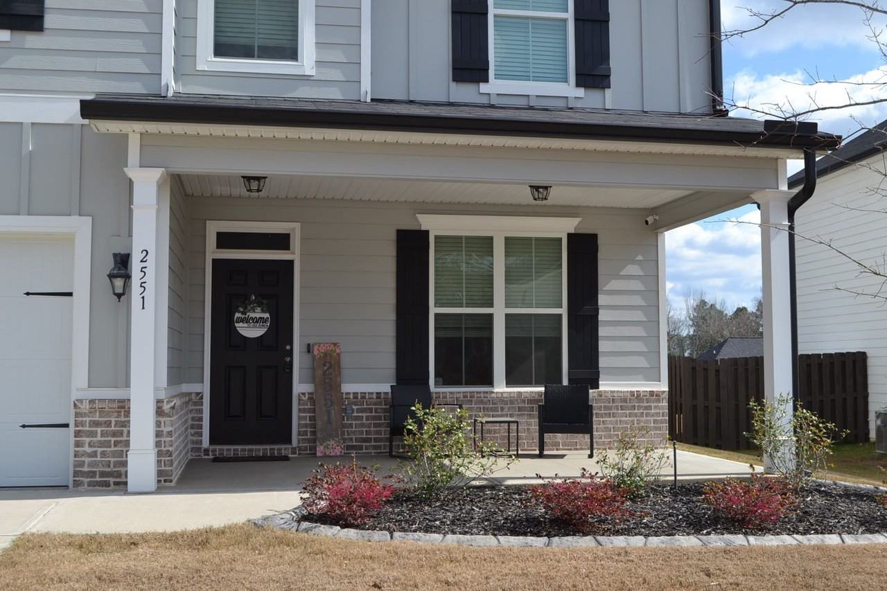 2551 Traverse Trl - Photo 3 of 48