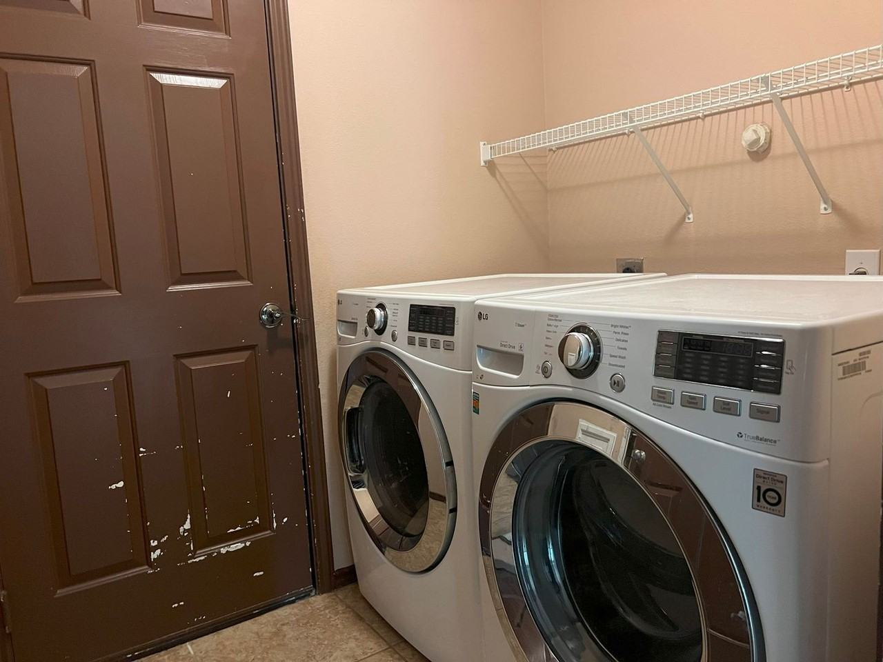 104 Briar St - Photo 7 of 18