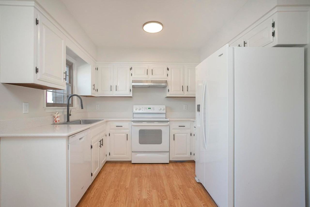 614 Brentwood Pt - Photo 6 of 28
