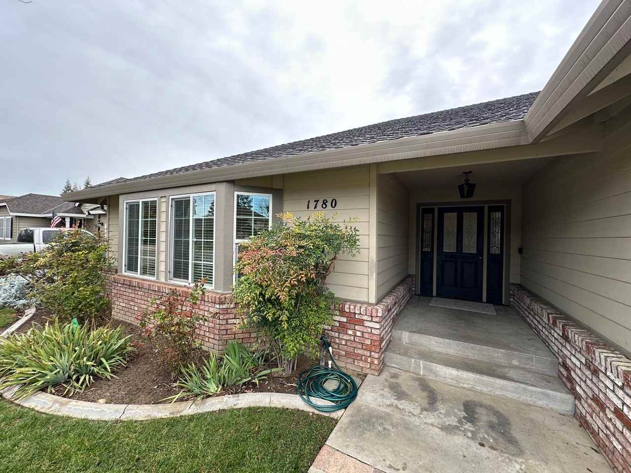 1780 Paddock Ln - Photo 3 of 45
