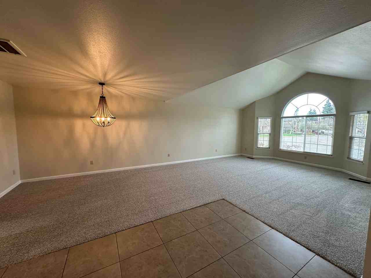1780 Paddock Ln - Photo 5 of 45