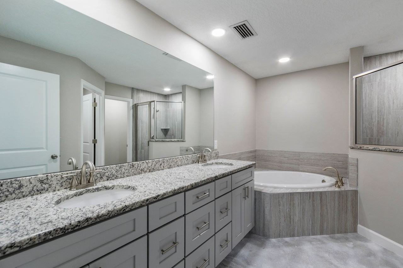 23900 Oak Ln - Photo 3 of 15